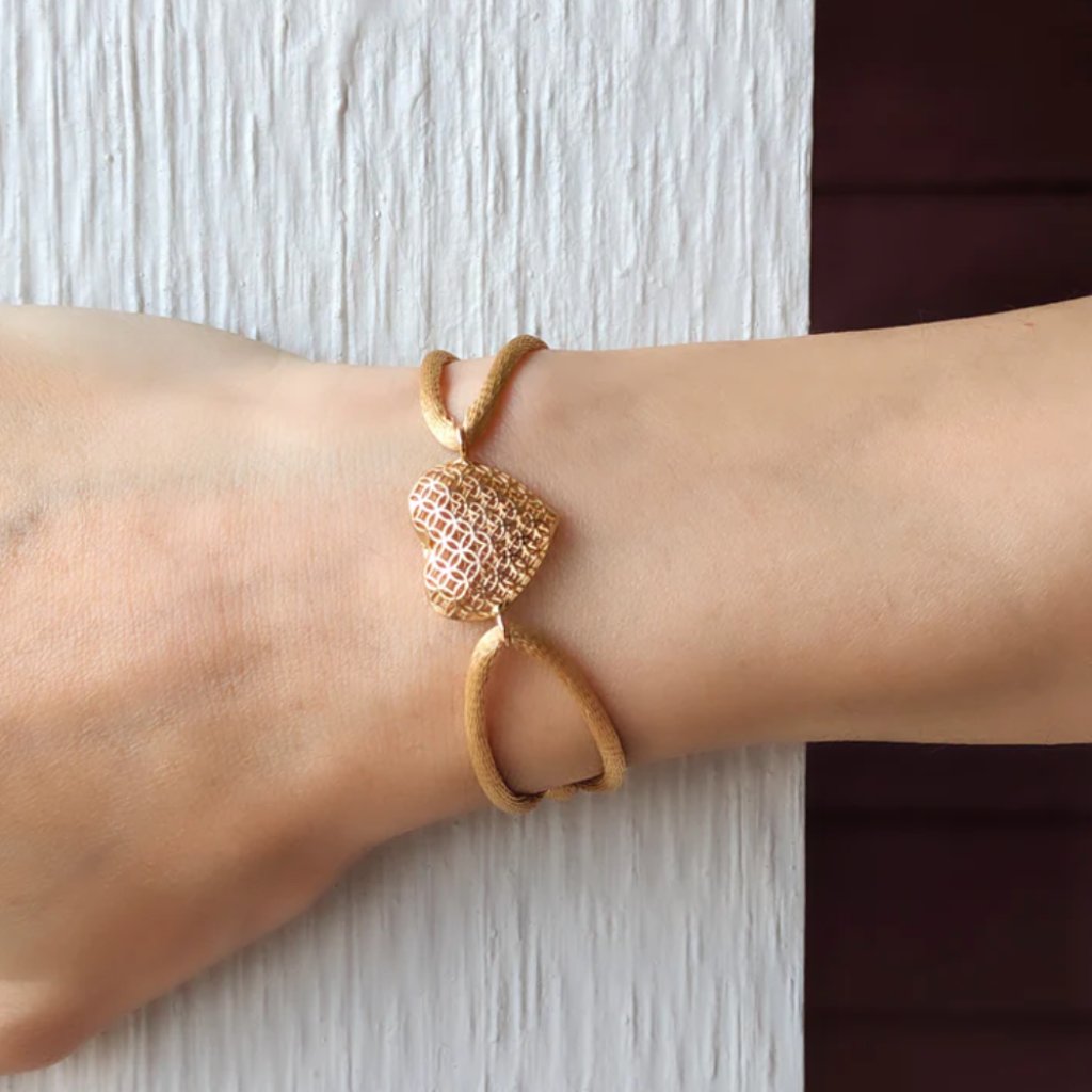 3d 18k Gold Heart Bracelet